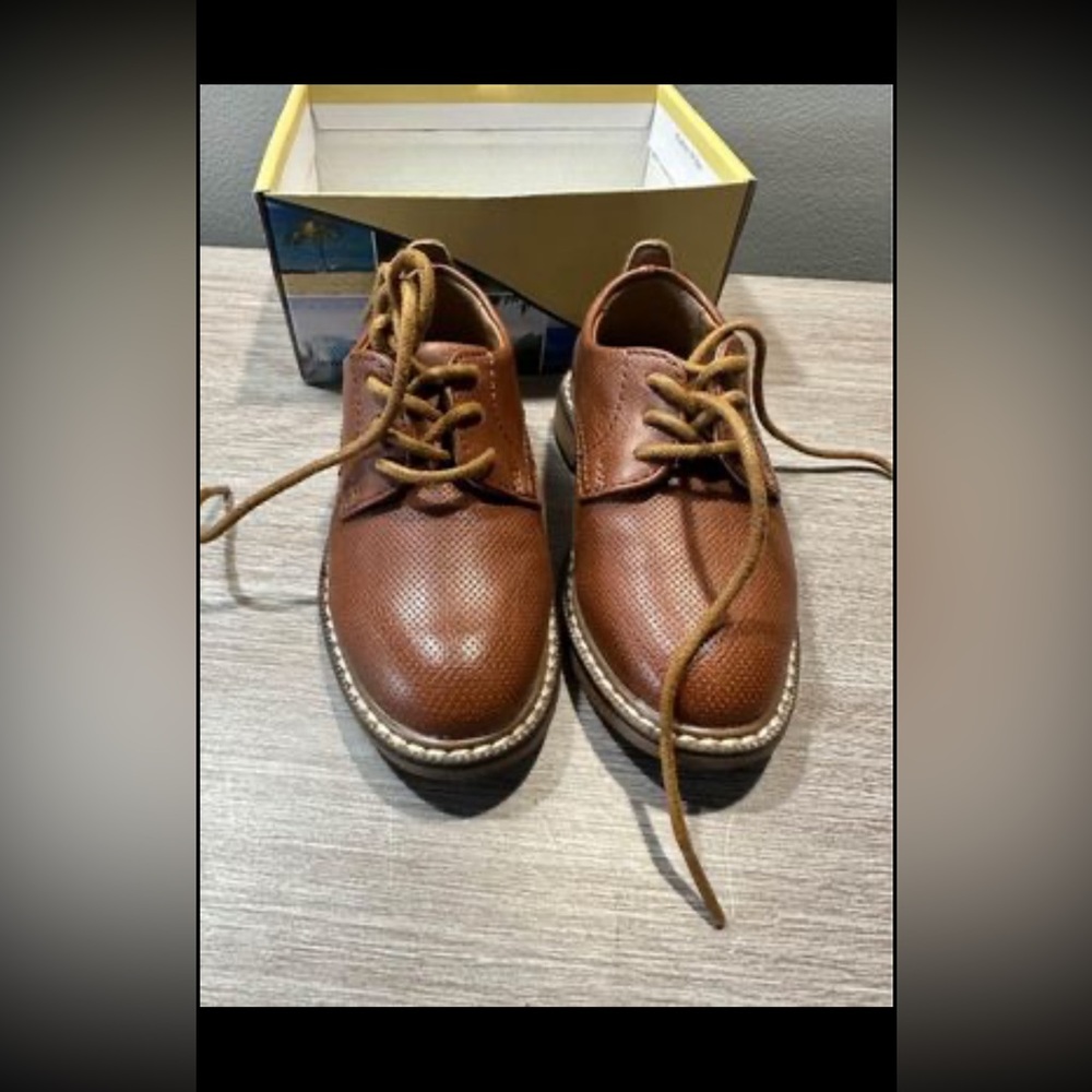 boys size 5m tan dress shoes